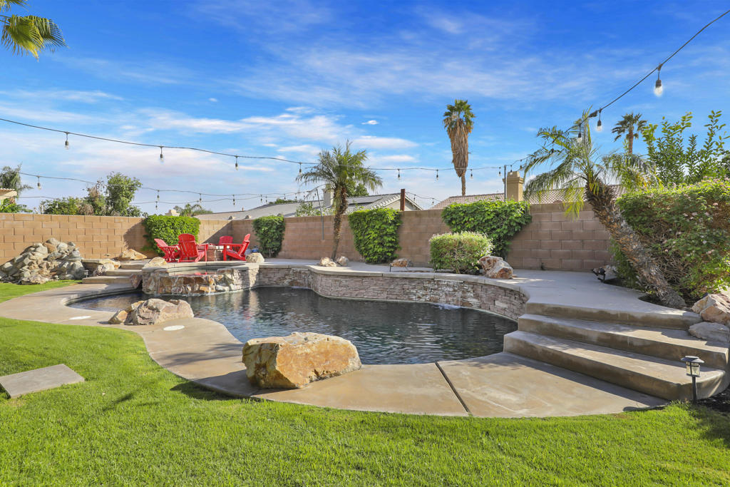 MLS #219138621DA image #2