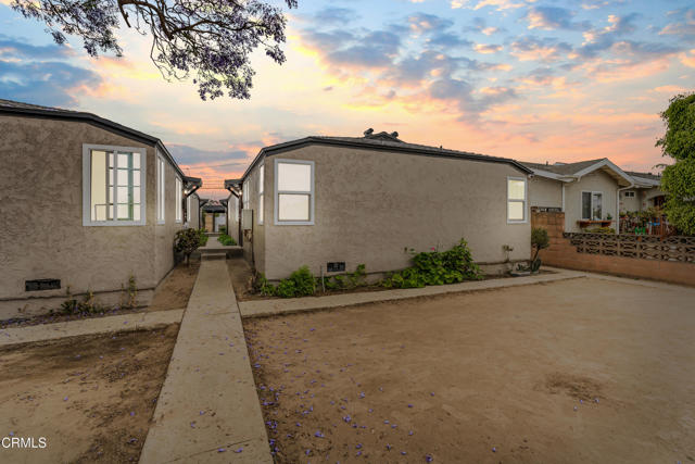 136 N Garfield Avenue, Oxnard CA: https://media.crmls.org/mediaz/0796a3de-fcfb-4894-98e4-b7d9e2f1ff25.jpg