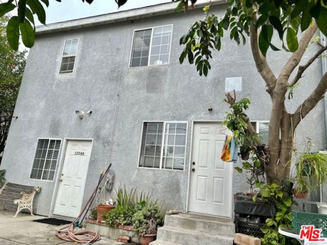 12242 Vanowen St, Los Angeles, CA 91605