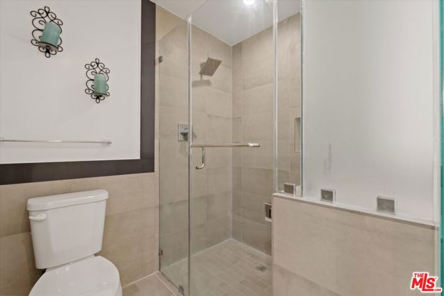 2175 S Beverly Glen Boulevard, Los Angeles CA: https://media.crmls.org/mediaz/0796d1dc-6f37-41cb-a422-57a508428d8c.jpg