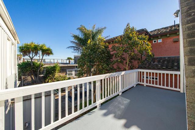 360 36th Avenue, Santa Cruz CA: https://media.crmls.org/mediaz/0797ad52-a9d9-48db-a5b7-c4f41d5de063.jpg