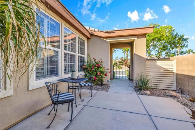81485 Golden Poppy Way, La Quinta CA: https://media.crmls.org/mediaz/0797dbcd-fe0b-46b9-afb3-3ea2da752563.jpg