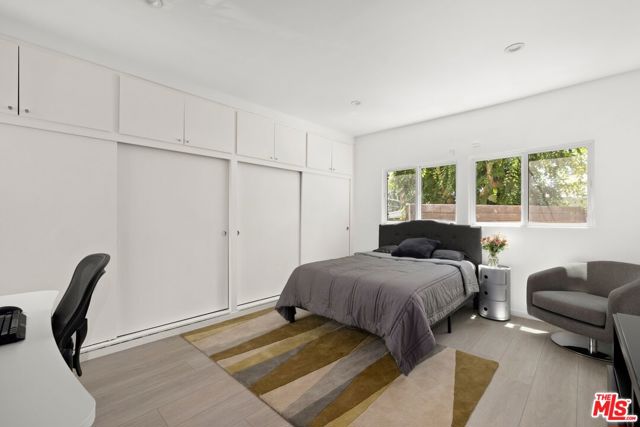 2509 Greenvalley Road, Los Angeles CA: https://media.crmls.org/mediaz/07992049-a96b-425d-ba2c-80a3f4b6e69a.jpg