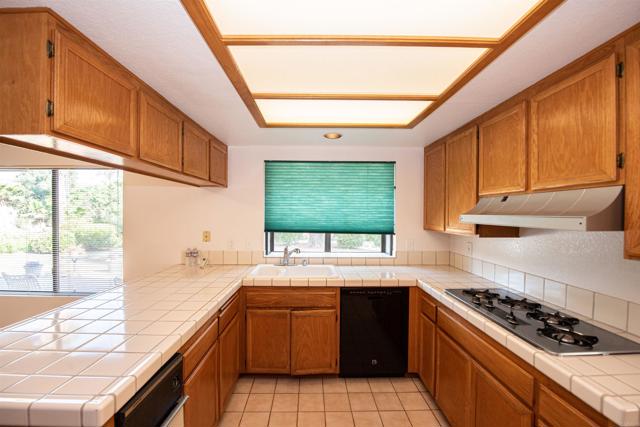 2432 Live Oak Road, Escondido CA: https://media.crmls.org/mediaz/0799e021-f747-462a-bd4d-f197ff98561b.jpg