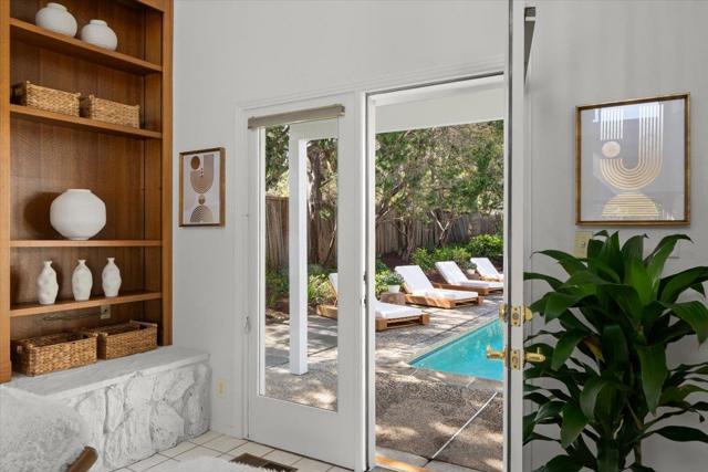 14721 Live Oak Lane, Saratoga CA: https://media.crmls.org/mediaz/079afac1-32a4-4f75-a817-55763c421686.jpg