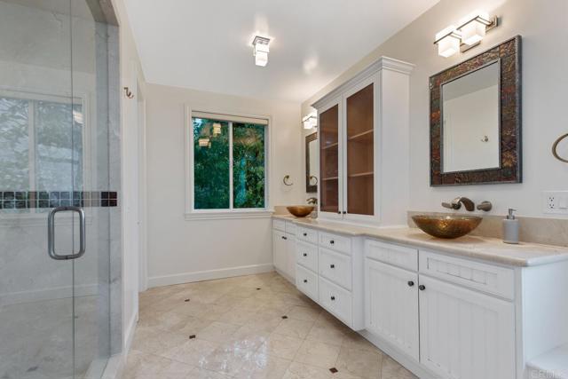 Image 14 of 39 For 5518 Rincon Beach Park Drive