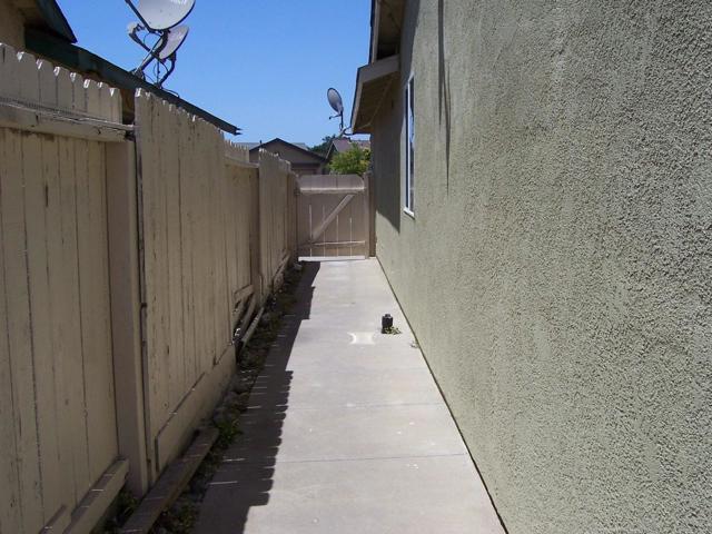 25620 Jefferson Street, Chualar CA: https://media.crmls.org/mediaz/079be113-8321-4c0a-94f0-36ed030546ee.jpg