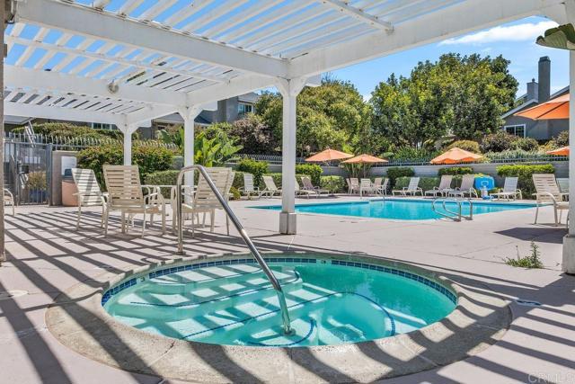 1977 Country Grove Lane, Encinitas CA: https://media.crmls.org/mediaz/079ca1e8-66c5-46ee-9eb1-028f64091a18.jpg