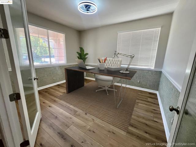 906 Natoma Ct, Discovery Bay CA: https://media.crmls.org/mediaz/079d6e25-4c52-44bb-a07f-a4d8ed67056c.jpg