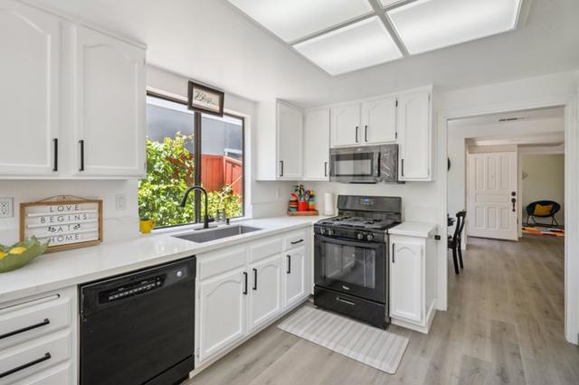 290 Bridgeside Circle, Danville CA: https://media.crmls.org/mediaz/079f86a0-cd69-4b15-af69-3bf197b6477d.jpg