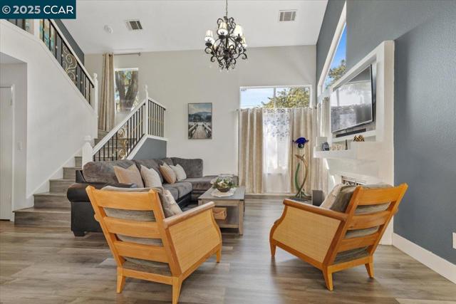 301 Grangnelli Ave, Antioch CA: https://media.crmls.org/mediaz/079fb569-178f-4df7-9be5-9326d9fa129c.jpg