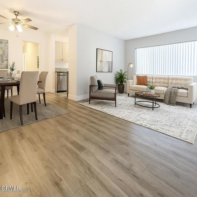 Detail Gallery Image 3 of 14 For 4423 Ambrose Ave #8,  Los Angeles,  CA 90027 - 2 Beds | 2 Baths