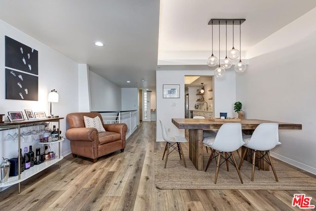 171 N Church Lane, Los Angeles CA: https://media.crmls.org/mediaz/07a0430b-04f7-48a8-b0e1-980bf029c9ff.jpg