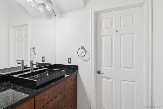 19075 Caesar Drive, Ramona CA: https://media.crmls.org/mediaz/07a11cd8-e262-4f3c-bf04-620050c69f3d.jpg