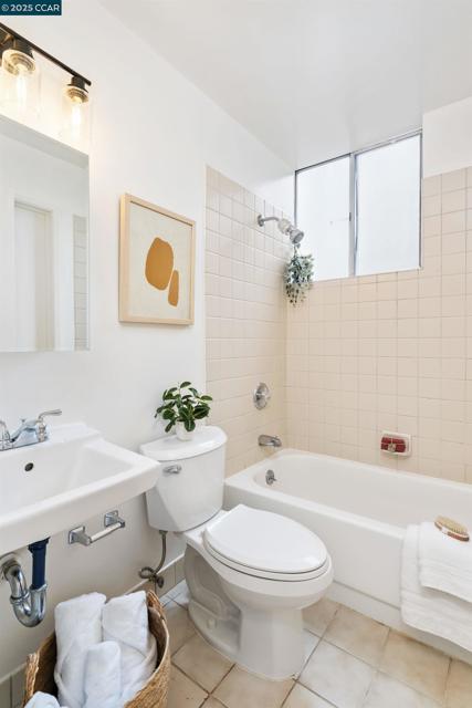 2 Panoramic Way, Berkeley CA: https://media.crmls.org/mediaz/07a244bc-4667-414e-b80c-29d52681c559.jpg