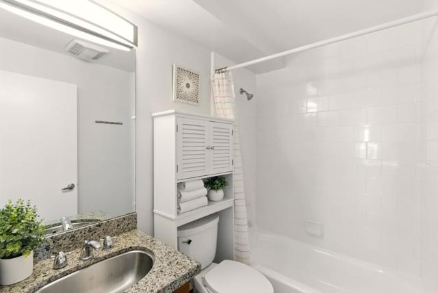1000 Pennsylvania Avenue, San Francisco CA: https://media.crmls.org/mediaz/07a252a7-001c-4da3-ba78-f64dc5ef07ed.jpg