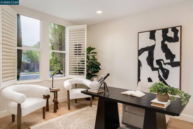 9356 Mediar Dr, San Ramon CA: https://media.crmls.org/mediaz/07a4baa7-059c-41be-8001-c8cc92421241.jpg