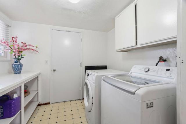 2878 Glen Ascot Way, San Jose CA: https://media.crmls.org/mediaz/07a5223d-b96a-4a71-9ecb-d37ab43685d4.jpg