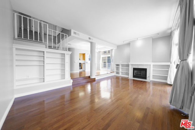 5848 W Olympic Boulevard, Los Angeles CA: https://media.crmls.org/mediaz/07a62759-5875-4ad1-b194-adefca728048.jpg