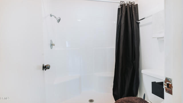 1020 Dunes Street, Oxnard CA: https://media.crmls.org/mediaz/07a64563-9f81-4369-a5e5-b4948abea707.jpg