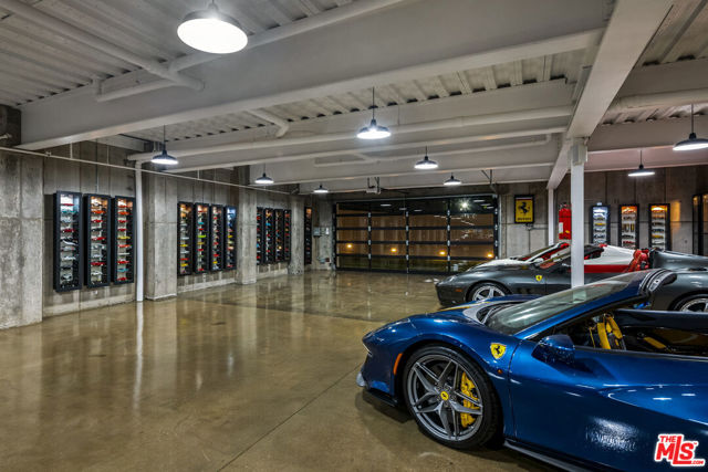 10472 Revuelta Way, Los Angeles CA: https://media.crmls.org/mediaz/07a65287-19e3-4342-861c-e310c2791079.jpg
