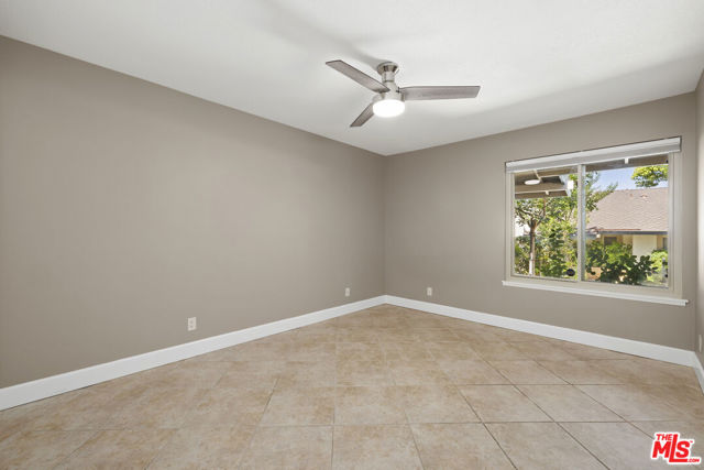 1685 East Avenida De Las Flores photo 6