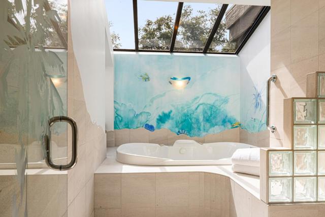 11 Hawk View, Portola Valley CA: https://media.crmls.org/mediaz/07a80d00-3a05-4ca5-ad95-3fc113367a38.jpg