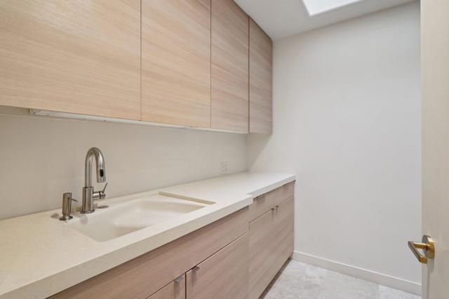 Image 33 of 55 For 74 Mayfair Drive