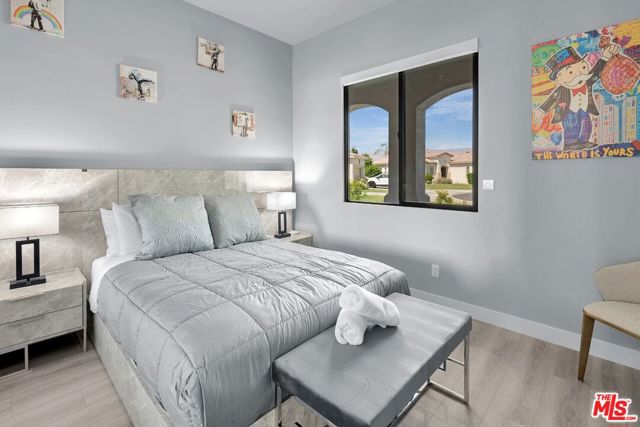 Image 31 of 66 For 80803 Sunglow Court