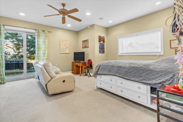4116 Ashford Circle, Hollister CA: https://media.crmls.org/mediaz/07aa3f7b-07d5-4c30-a1fb-54b88f4b260f.jpg