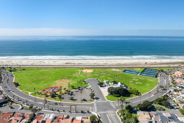 25 The Point, Coronado CA: https://media.crmls.org/mediaz/07aaadb2-d07b-4932-ac28-3c0f293f5186.jpg