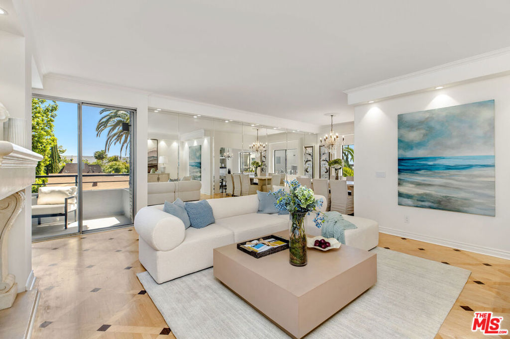 121 S Palm Drive #403