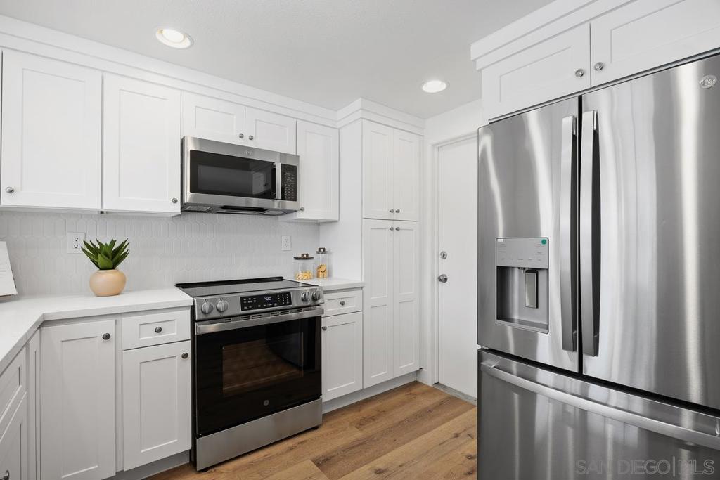729 Kimball St - photo 12