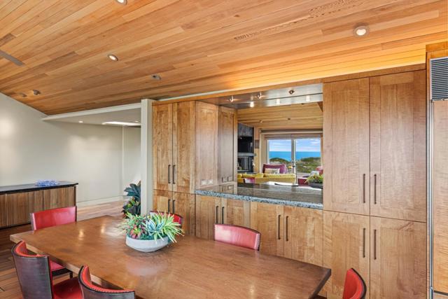 188 Monterey Dunes Way, Moss Landing CA: https://media.crmls.org/mediaz/07ac522b-3a32-4030-8c0d-a610d5bd9cde.jpg
