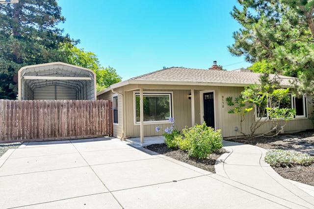 2175 Whyte Park Ave, Walnut Creek CA: https://media.crmls.org/mediaz/07ad3699-3909-4c72-84ff-b6fdf6443345.jpg