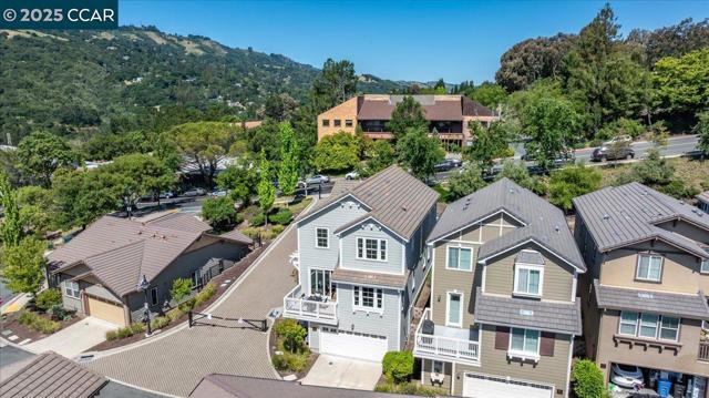 38 Citron Knoll, Orinda CA: https://media.crmls.org/mediaz/07ae4b9e-cc5c-4210-ad9a-41dc8fd9c310.jpg