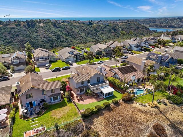 1705 Hawk View Dr, Encinitas CA: https://media.crmls.org/mediaz/07ae69de-2fcf-401e-98f2-2e2302e9ae1f.jpg
