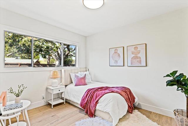 15640 Gardenia Way, Los Gatos CA: https://media.crmls.org/mediaz/07af7064-e8a5-4c4c-8453-74434a1a1e92.jpg