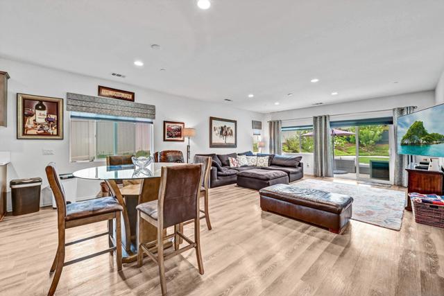 441 Ventasso Way, Fallbrook CA: https://media.crmls.org/mediaz/07afad16-7bc4-41c9-88f5-4ee97d523dd2.jpg
