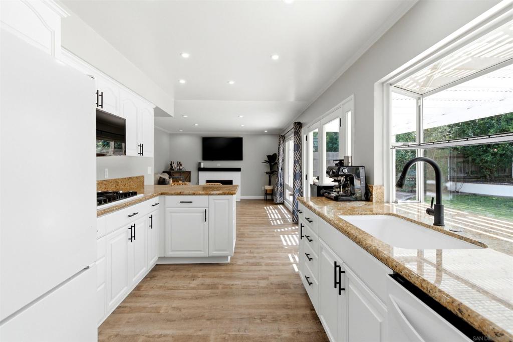 17490 Hada Dr - photo 4