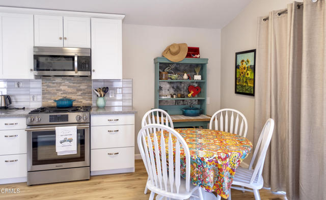 Detail Gallery Image 7 of 25 For 18600 Old Coast Hwy, Fort Bragg,  CA 95437 - 3 Beds | 2 Baths