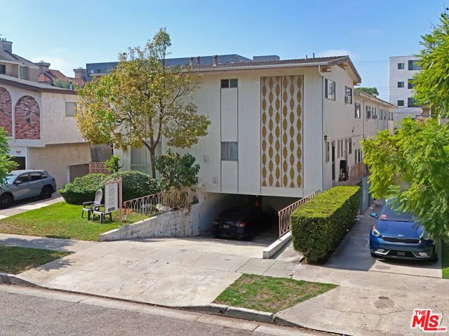 3743 Mentone Avenue