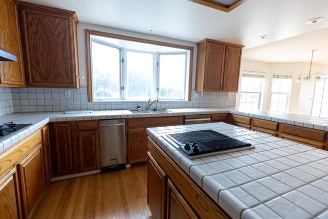 3650 Valley Ridge Lane, San Jose CA: https://media.crmls.org/mediaz/07b1be7f-7699-4cb3-81d4-c6538294f4e9.jpg