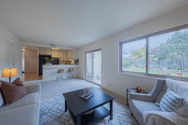 572 Inca Way, Salinas CA: https://media.crmls.org/mediaz/07b2990d-c427-497c-a49d-5b86fa83bbff.jpg