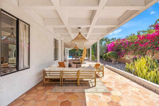 34 Lincoln Place, Rancho Mirage CA: https://media.crmls.org/mediaz/07b362b6-d31f-41a1-84aa-1fea5596a144.jpg