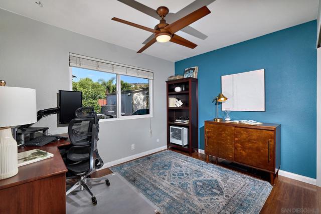 12835 Reo Real Dr, Poway CA: https://media.crmls.org/mediaz/07b42fdc-5754-4027-b5d2-f23f16366ca5.jpg