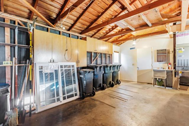 5824 Arboretum Drive, Los Altos CA: https://media.crmls.org/mediaz/07b4e1db-106a-4d0c-8df7-0823afda88d9.jpg