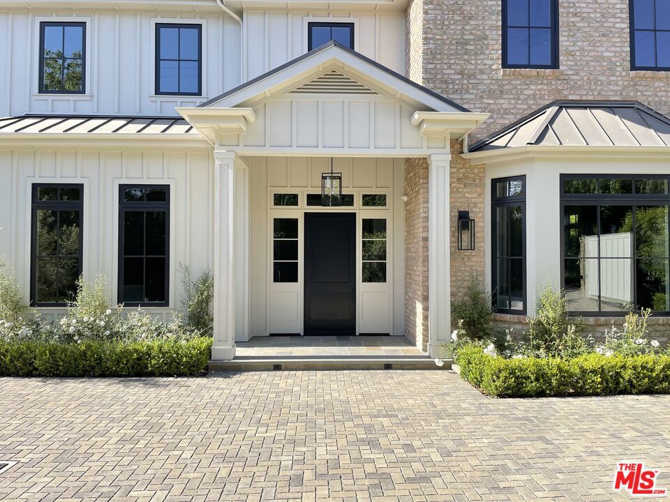 12730 Hanover Street — Traditional