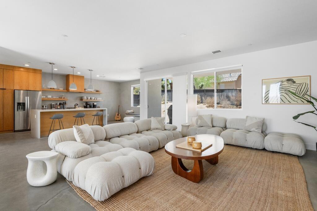 MLS #219133689DA image #3