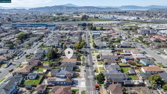 1518 Dunn Ave, Richmond CA: https://media.crmls.org/mediaz/07b6df4b-9e92-4033-a4ef-e3897cd5db8d.jpg